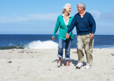 Couple-Beach-Stroll1