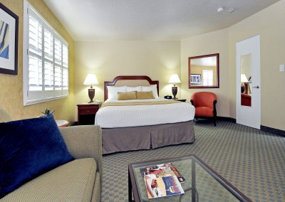 La-Avenida-Inn-Coronado-Suite